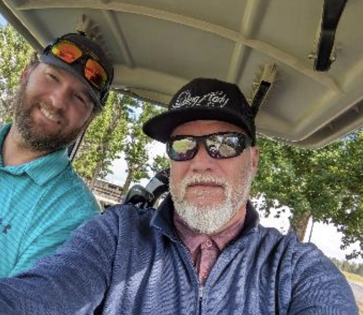 Andrew Hicks golfing with family!